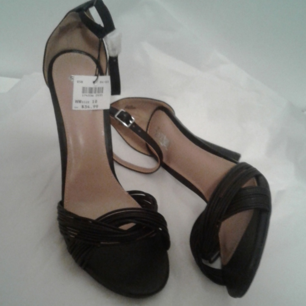 🆕️ BRASH: Black Heel Sandals